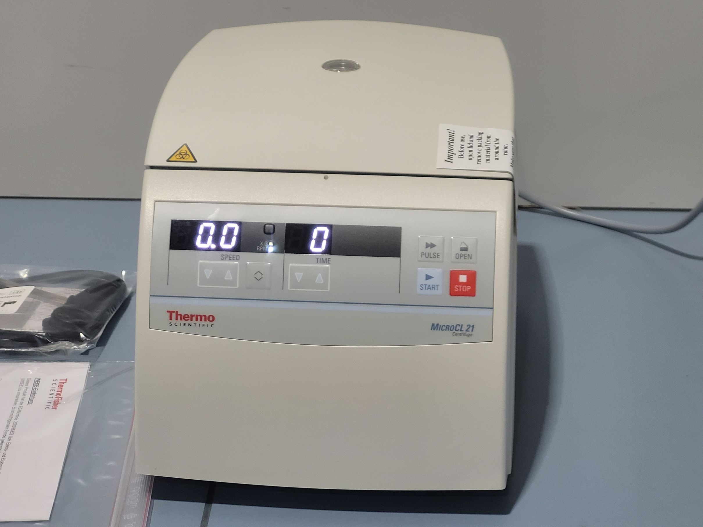 Centrifugeuse de laboratoire THERMO SCIENTIFIC MICRO CL21
