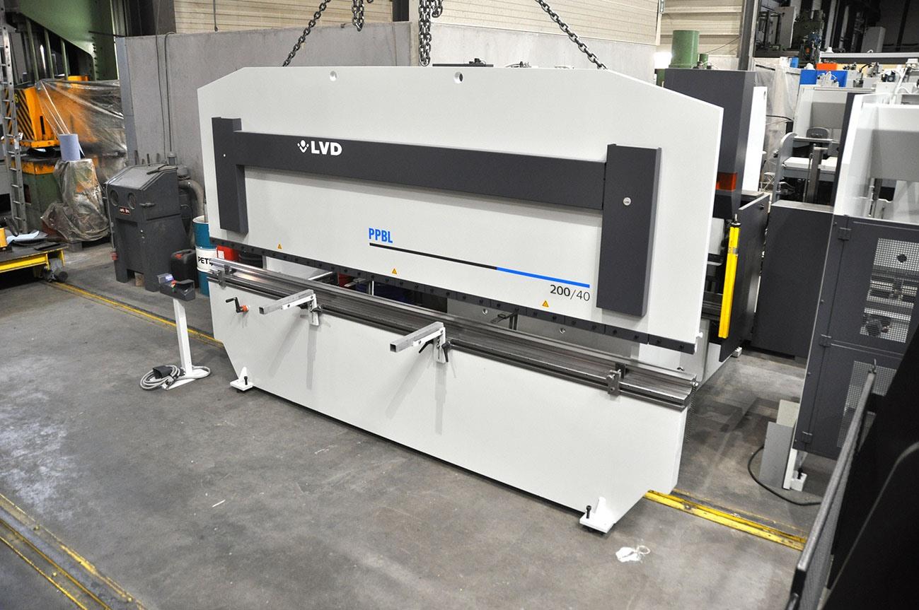 Presse plieuse LVD PPBL 200 ton x 4100 mm