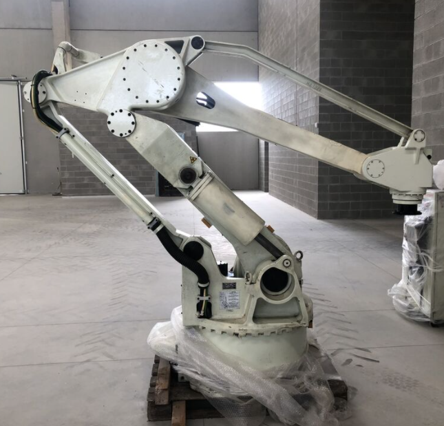 Robot industriel Kuka KR16