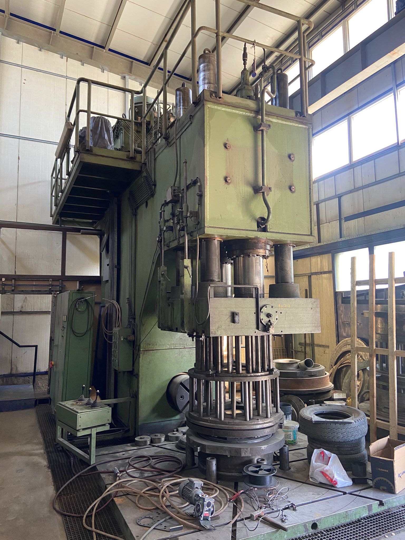 Presse hydraulique Siempelkamp 1000 Ton