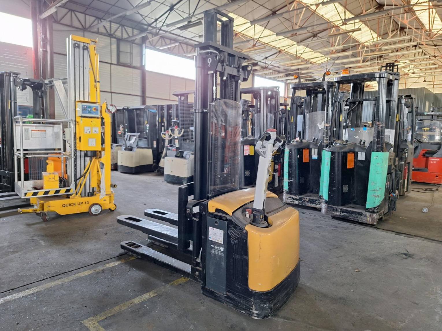 Gerbeur Caterpillar NSP16NI