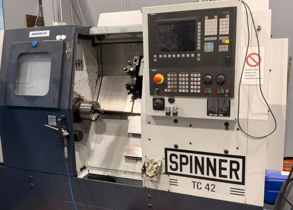 Tour cnc avec outils fixes SPINNER TC42 d'occasion