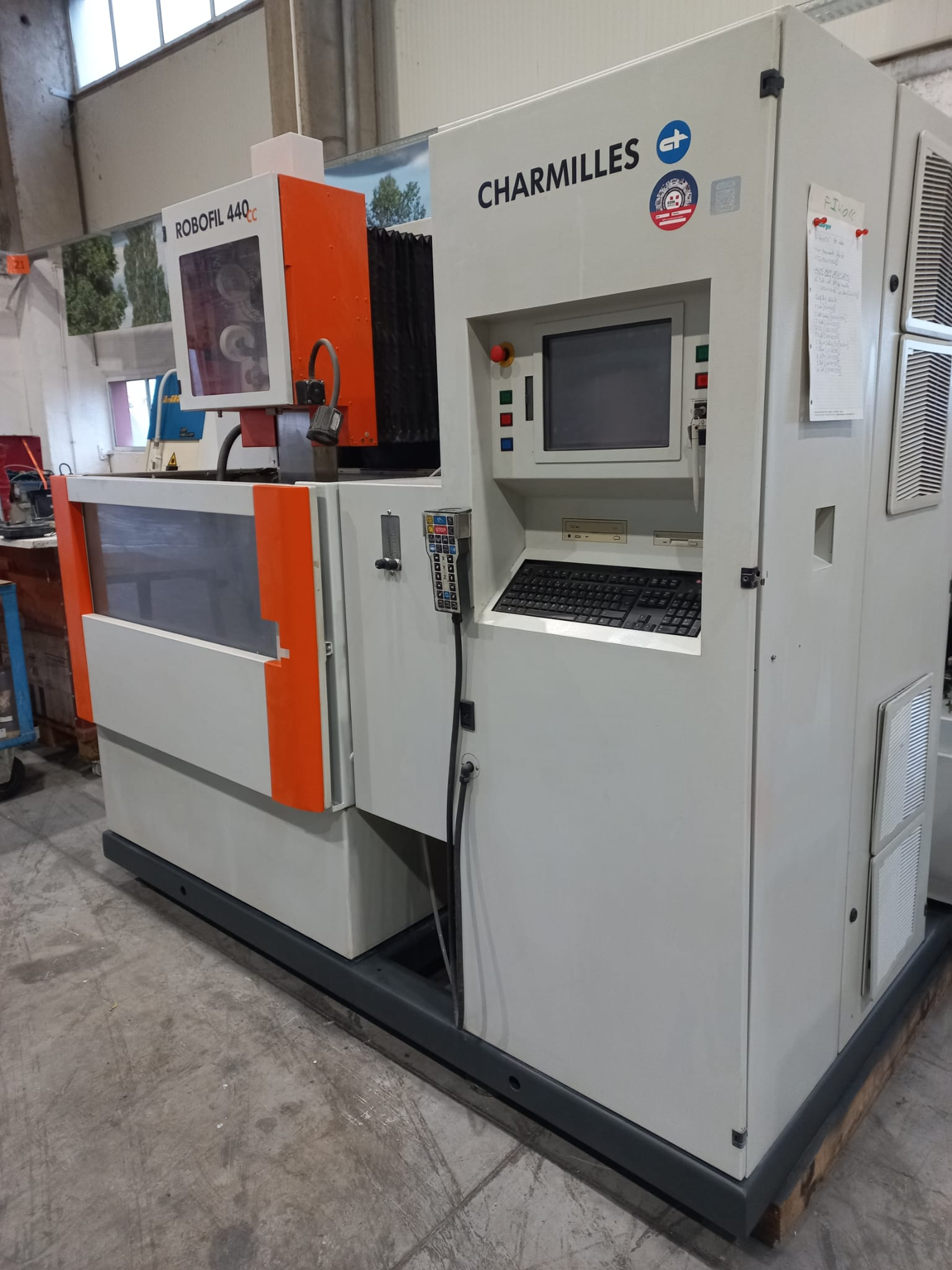 Machine d'électro-érosion par fil CHARMILLES ROBOFIL 440CC d'occasion