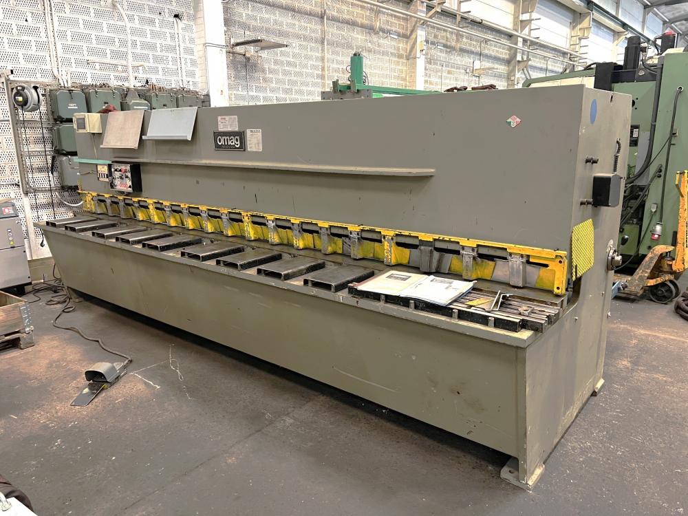 Cisaille guillotine hydraulique OMAG CI 404