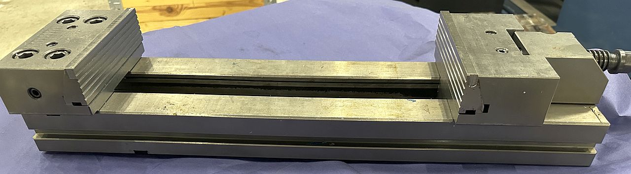 Unknown 175 x 400