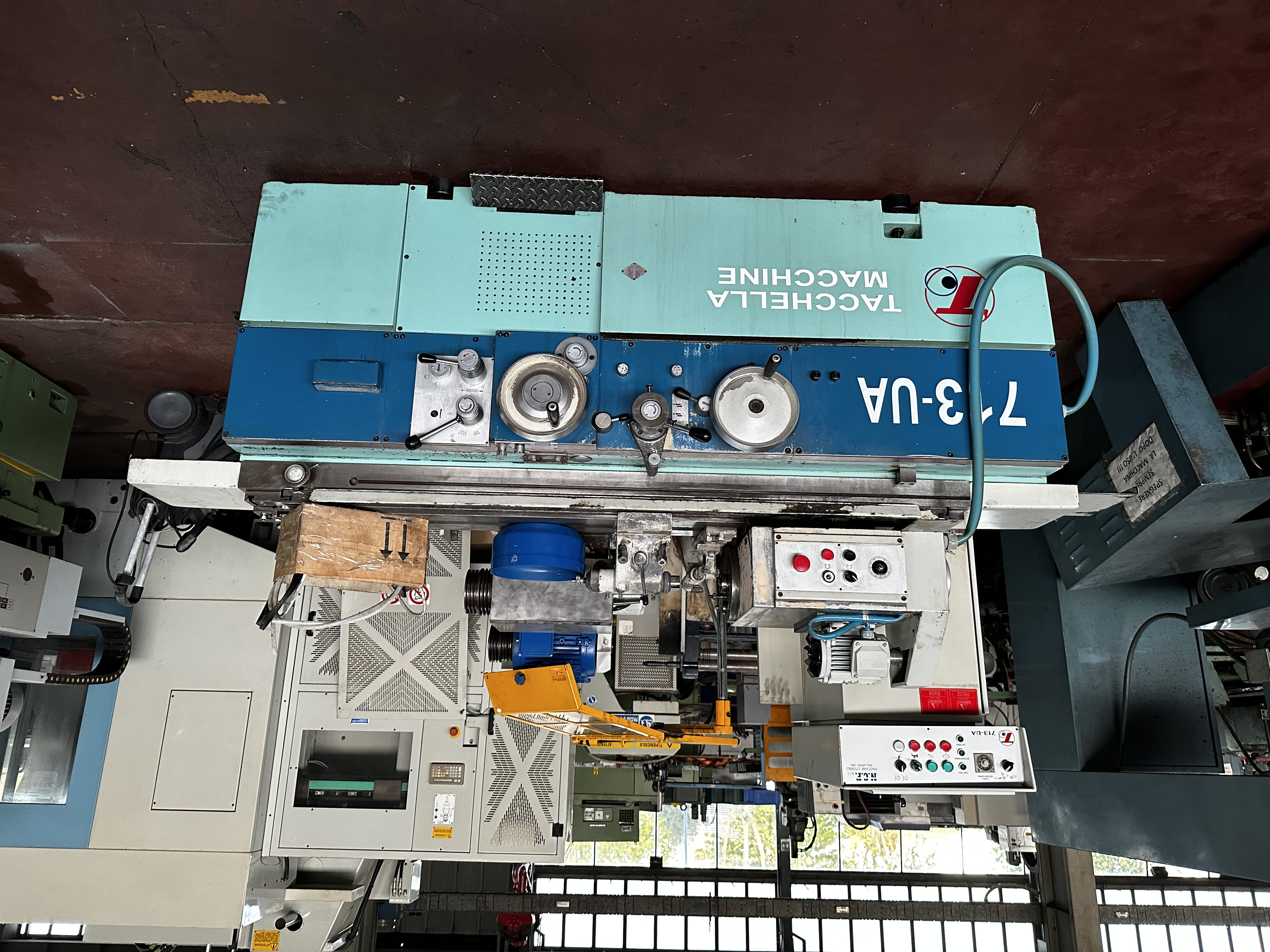 Machine de découpe plasma / gaz TACCHELLA 713 UA