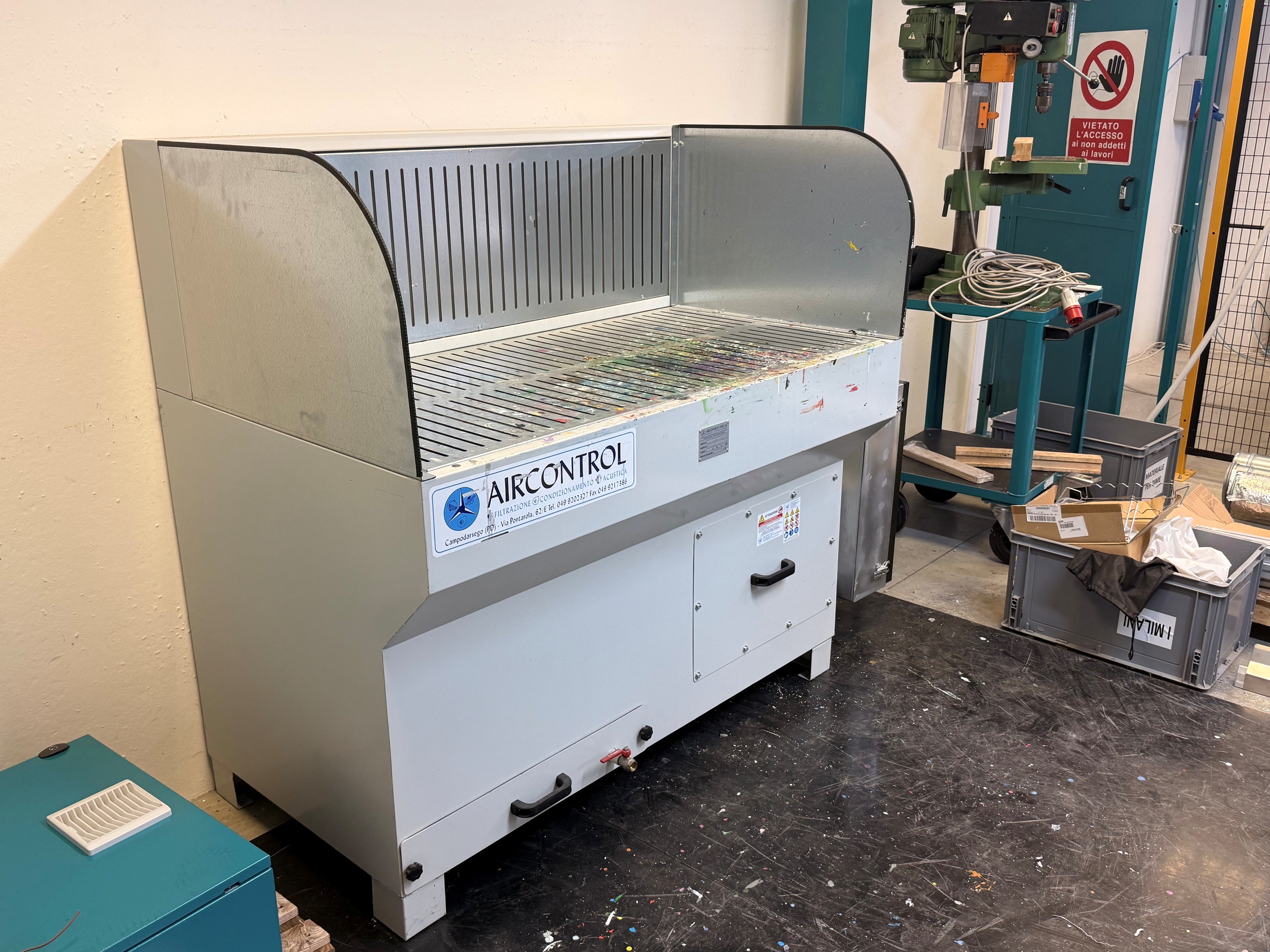 Cabine de peinture Aircontrol Italy S.r.l. Aircontrol Italy Industrial Downdraft Extraction Bench – 2022 – 1.5 kW Filtration System