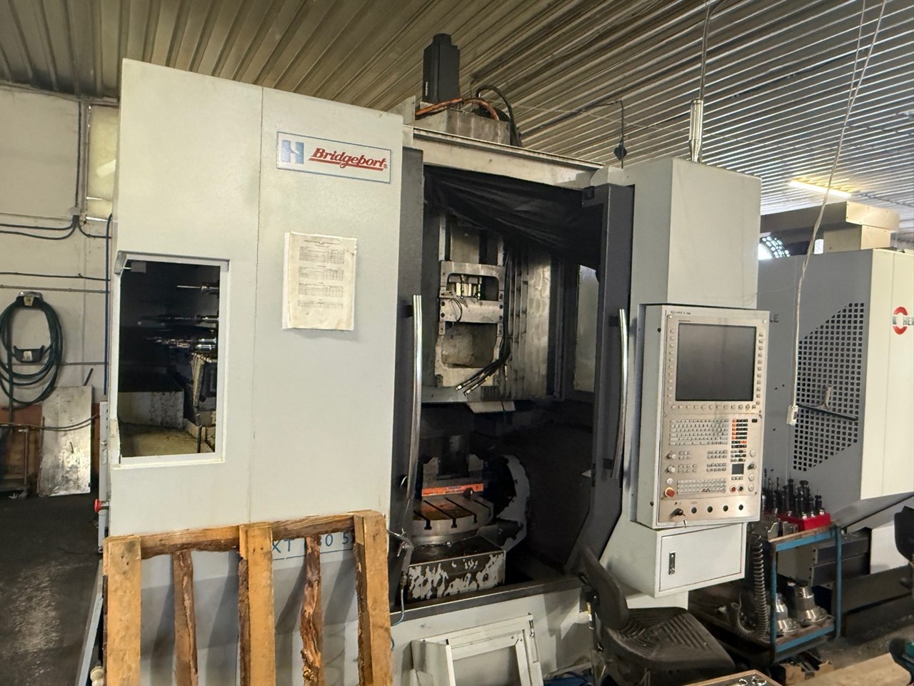 Centre d'usinage 5 axes Bridgeport XT 630 5AX