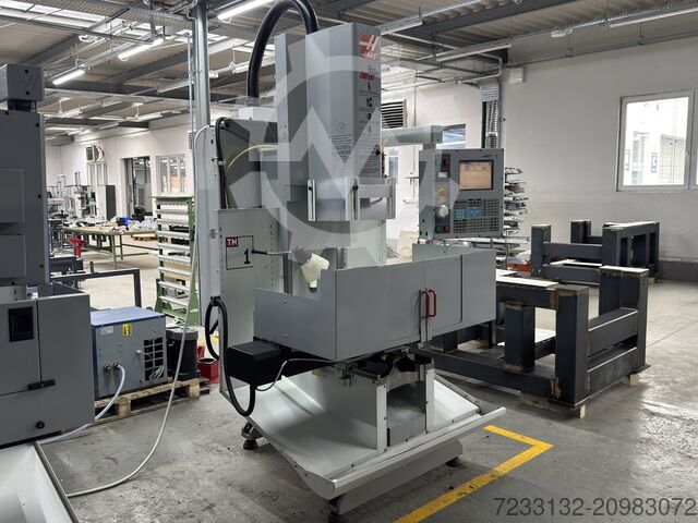 Vertical machining center Haas TM-1HE
