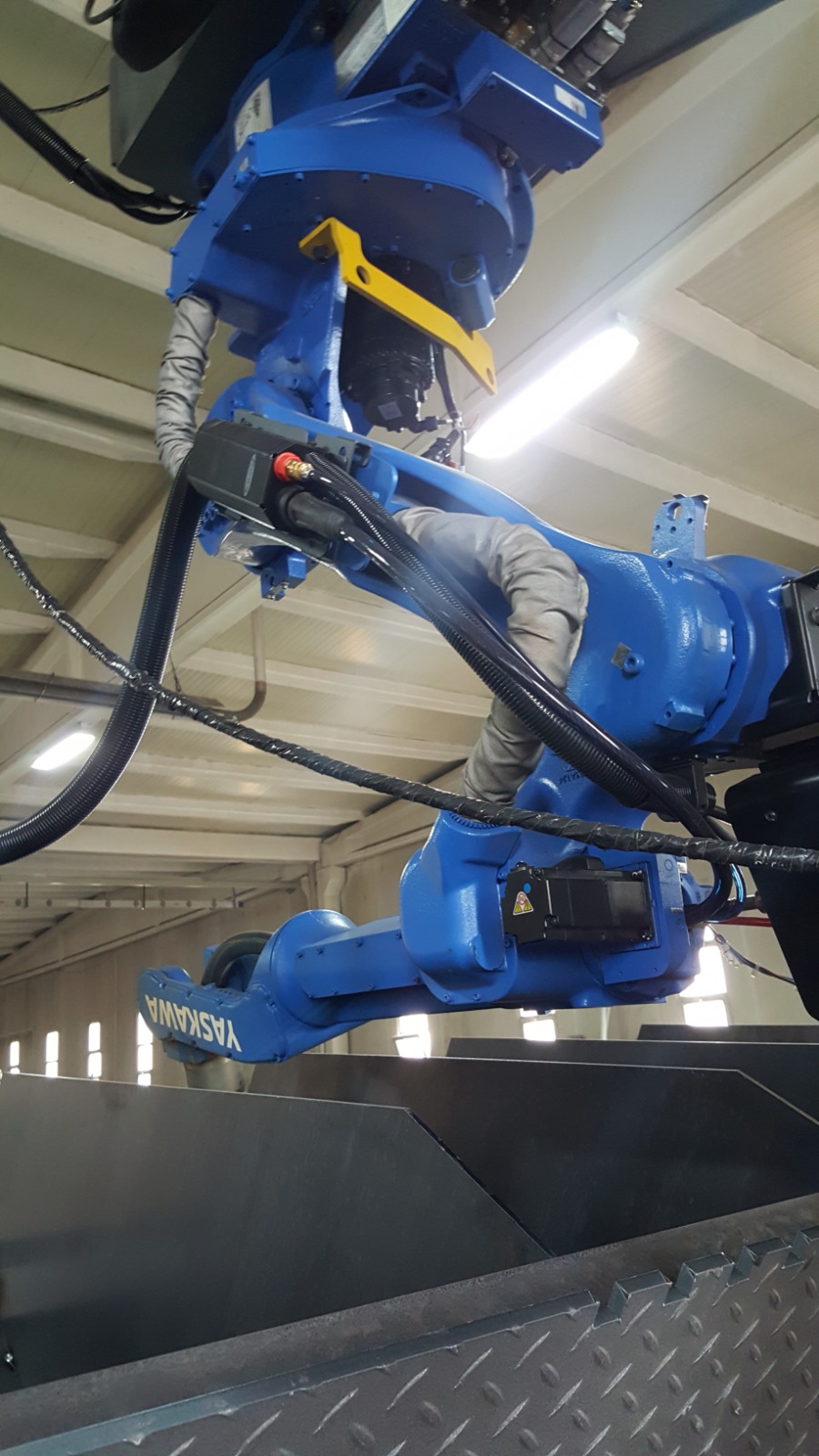 Robot industriel Yaskawa MA 2010