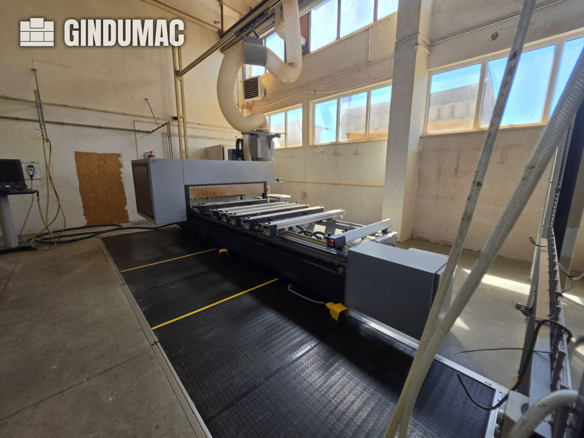 Centre d’usinage CNC 5 axes pour le bois FORMAT4 PROFIT H350 16.30