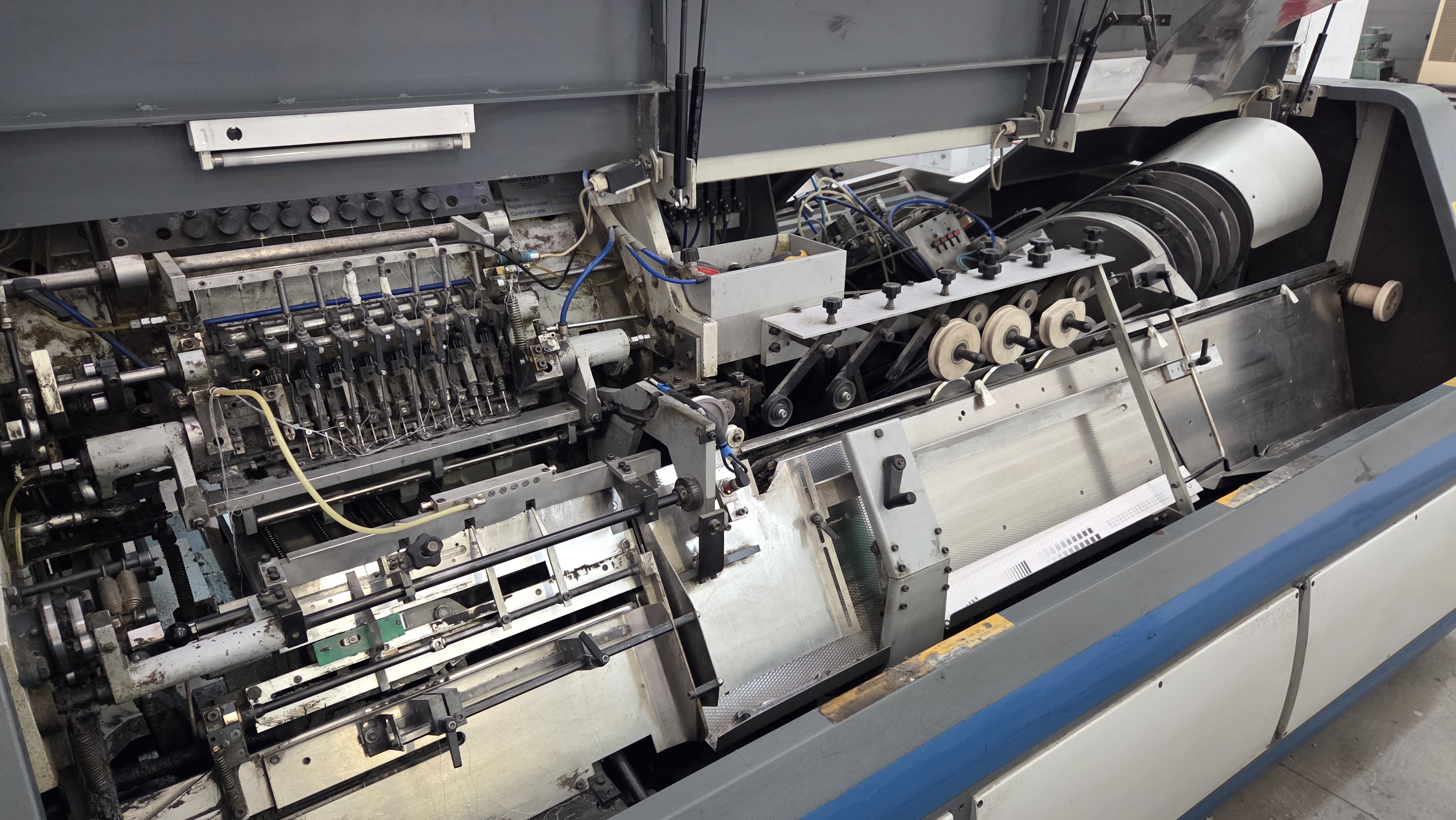 Encarteuse piqueuse Smyth F180