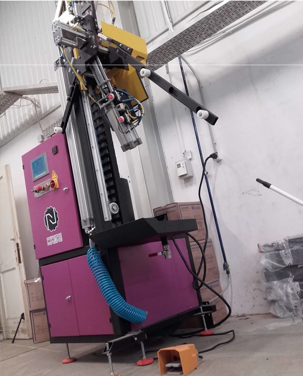 Machine automatique de remplissage de dessiccant