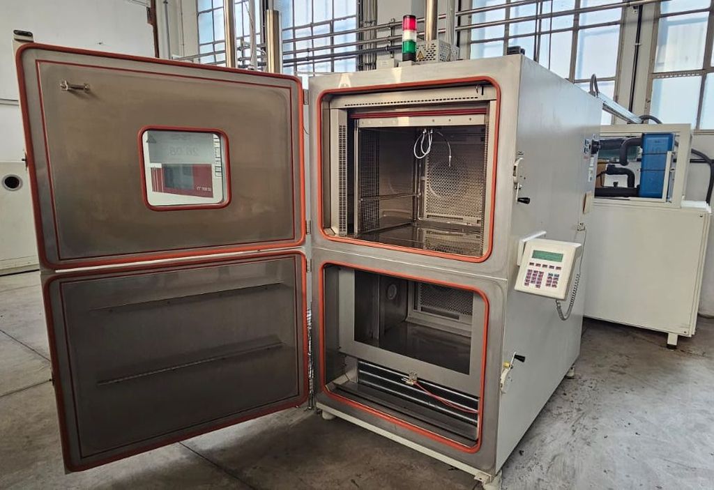 Incubateur de laboratoire Vötsch VT 7030 S2