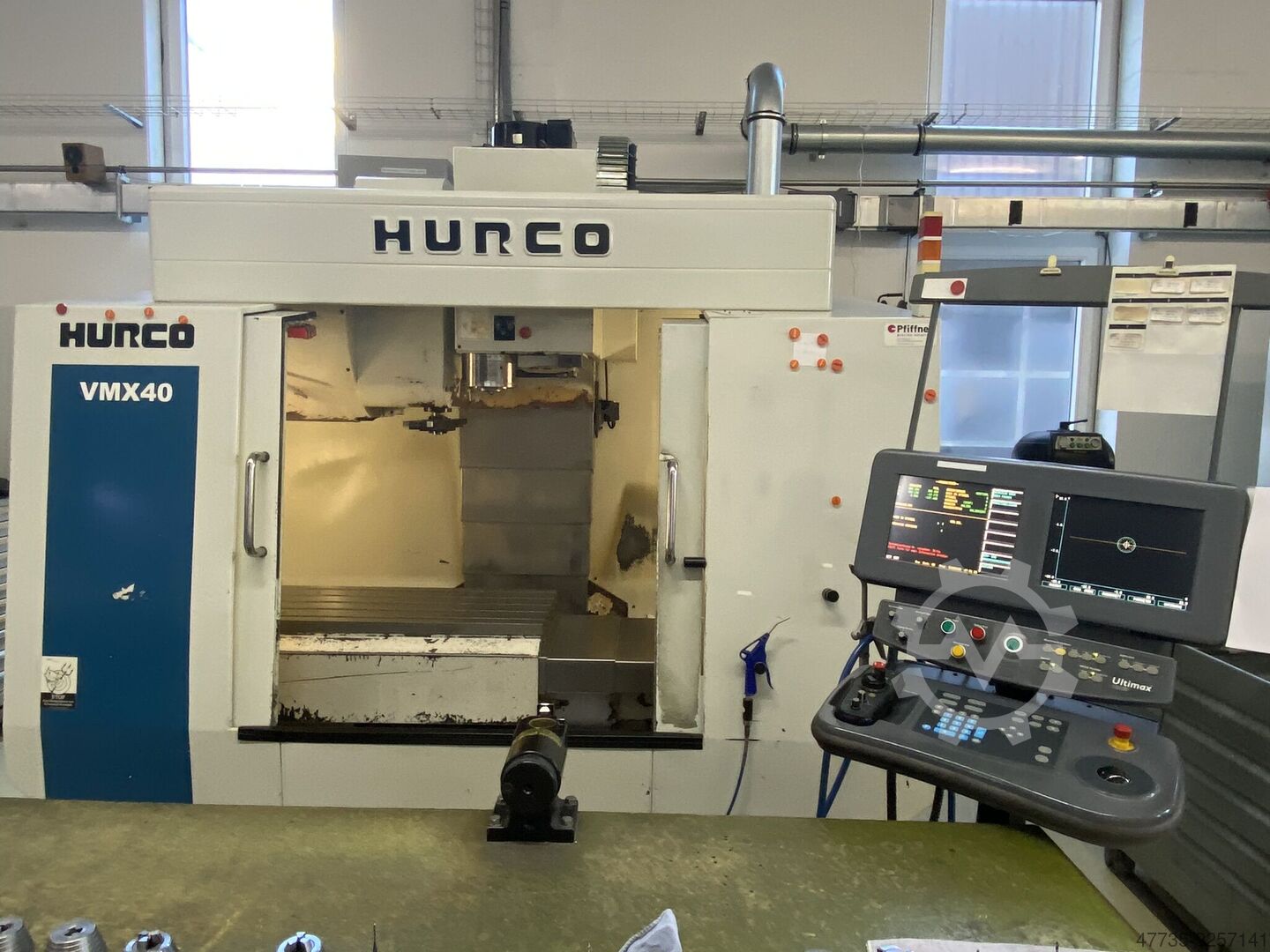 CNC Vertical milling center HURCO VMX 40