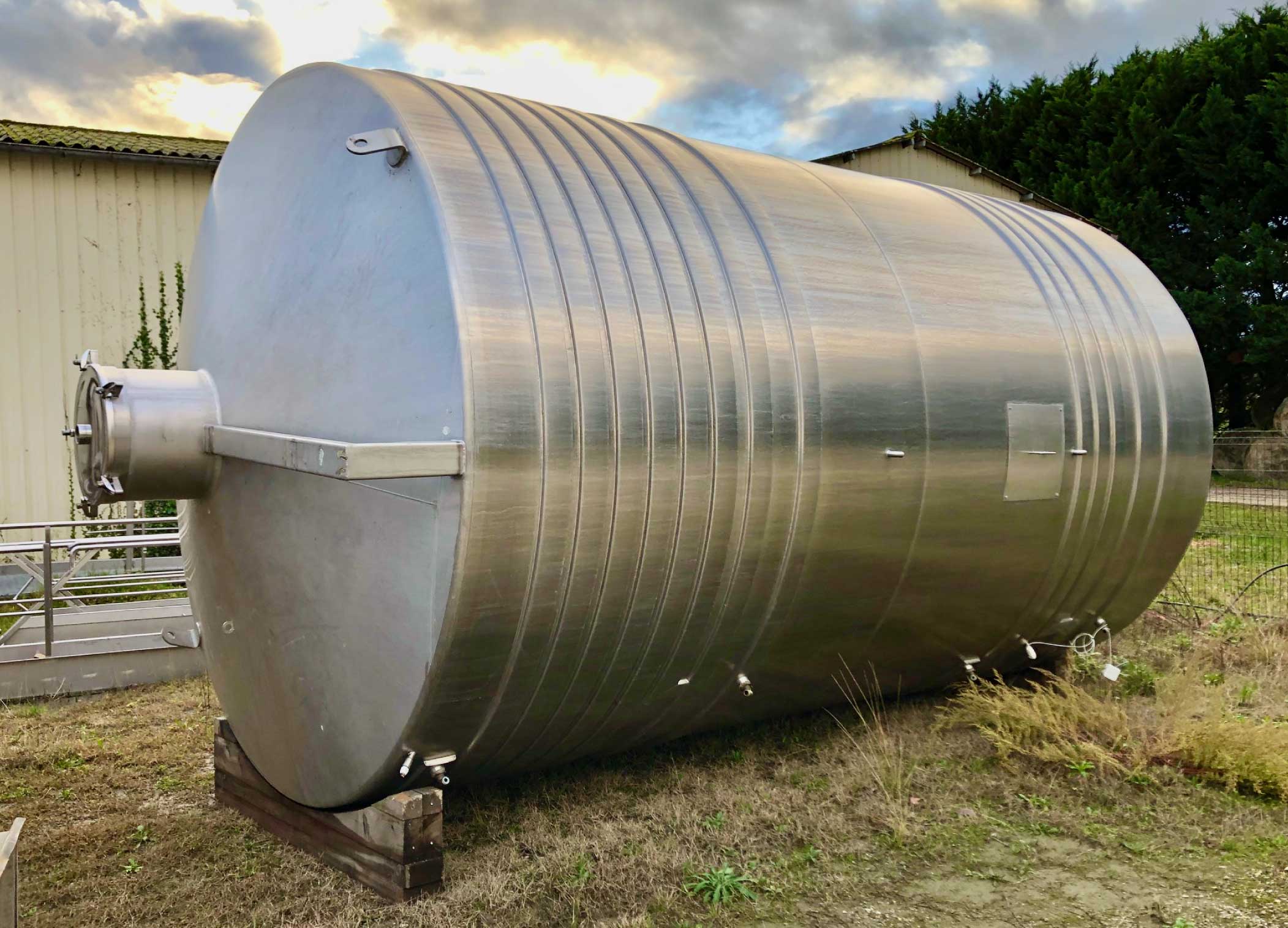 Cuve inox 304L - Thermorégulée - PIERRE GUERIN - 24500 L - 3 unités