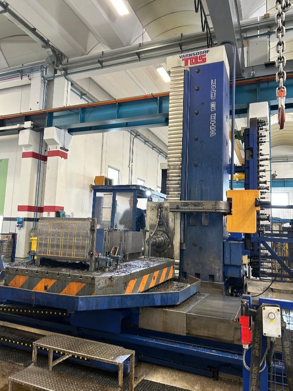 Aléseuse à montant fixe CNC Tos Varnsdorf WHQ 13