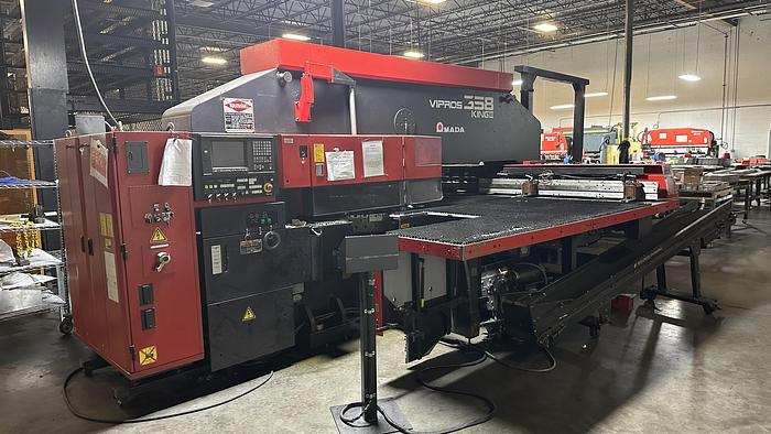 Poinçonneuse Amada Vipros 358 King II
