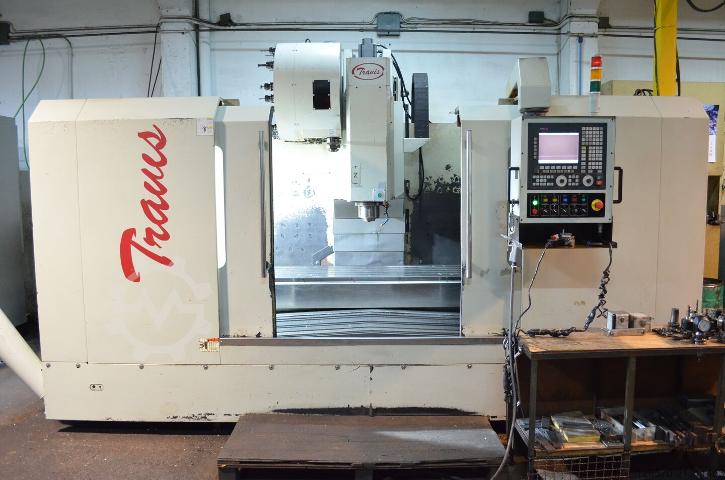 CNC machining center Travis M-1500