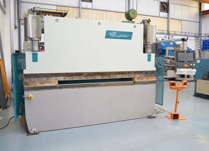 Presse plieuse Beyeler PR4