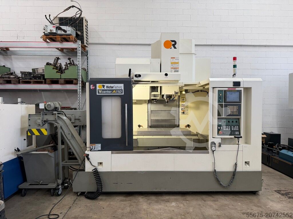 VERTICAL MACHINING CENTER Victor Taichung A110