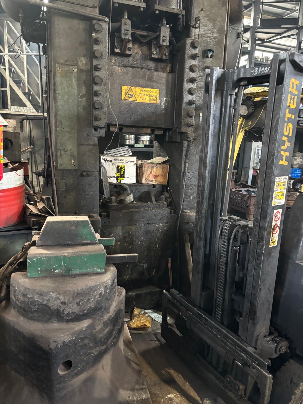Presse à genouillère COLOMBO AGOSTINO G 1000