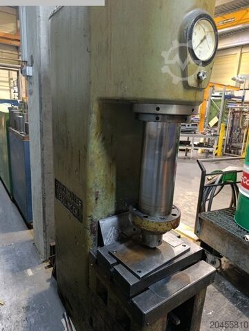 Single Column Press - Hydraulic MÜLLER CE 25