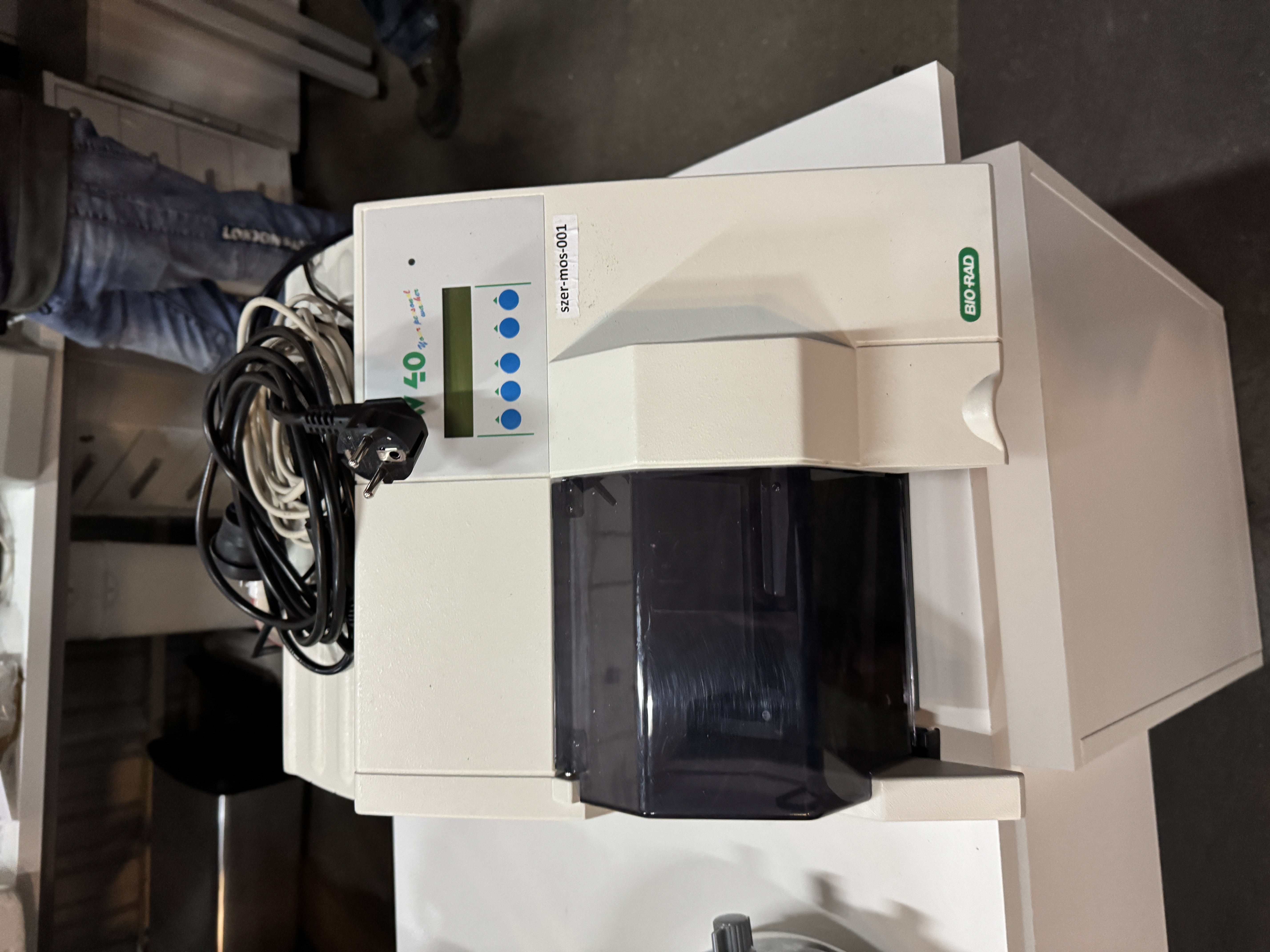 Laveur de microplaques Bio-Rad PW 40 - Laveur ELISA automatisé