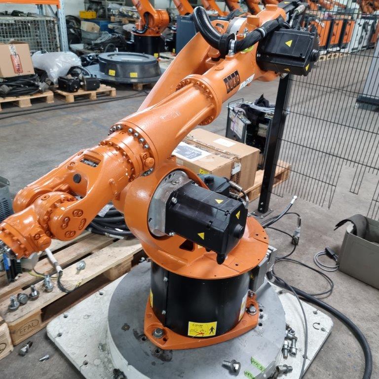 Robot industriel Kuka KR16