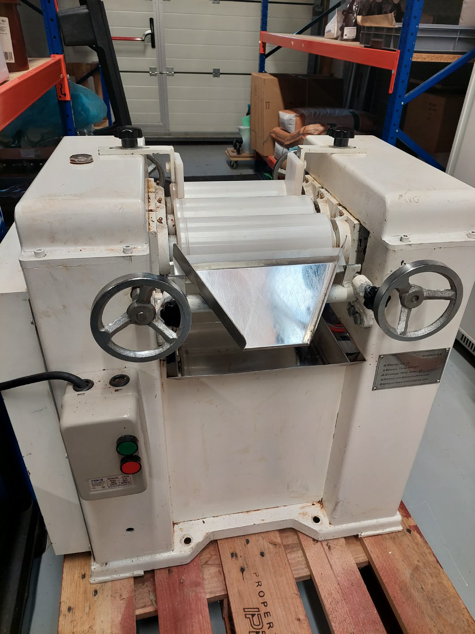 Raffineuse de laboratoire à 3 rouleaux (alumine) KONMIXCHINA KM‑S65