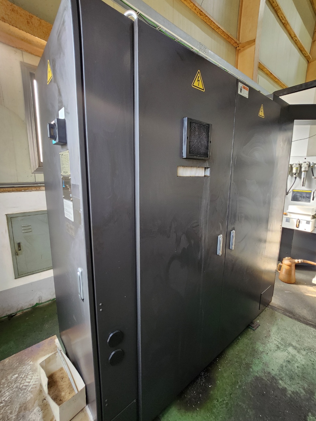 Centre d'usinage 5 axes OKUMA MCR-A5C II