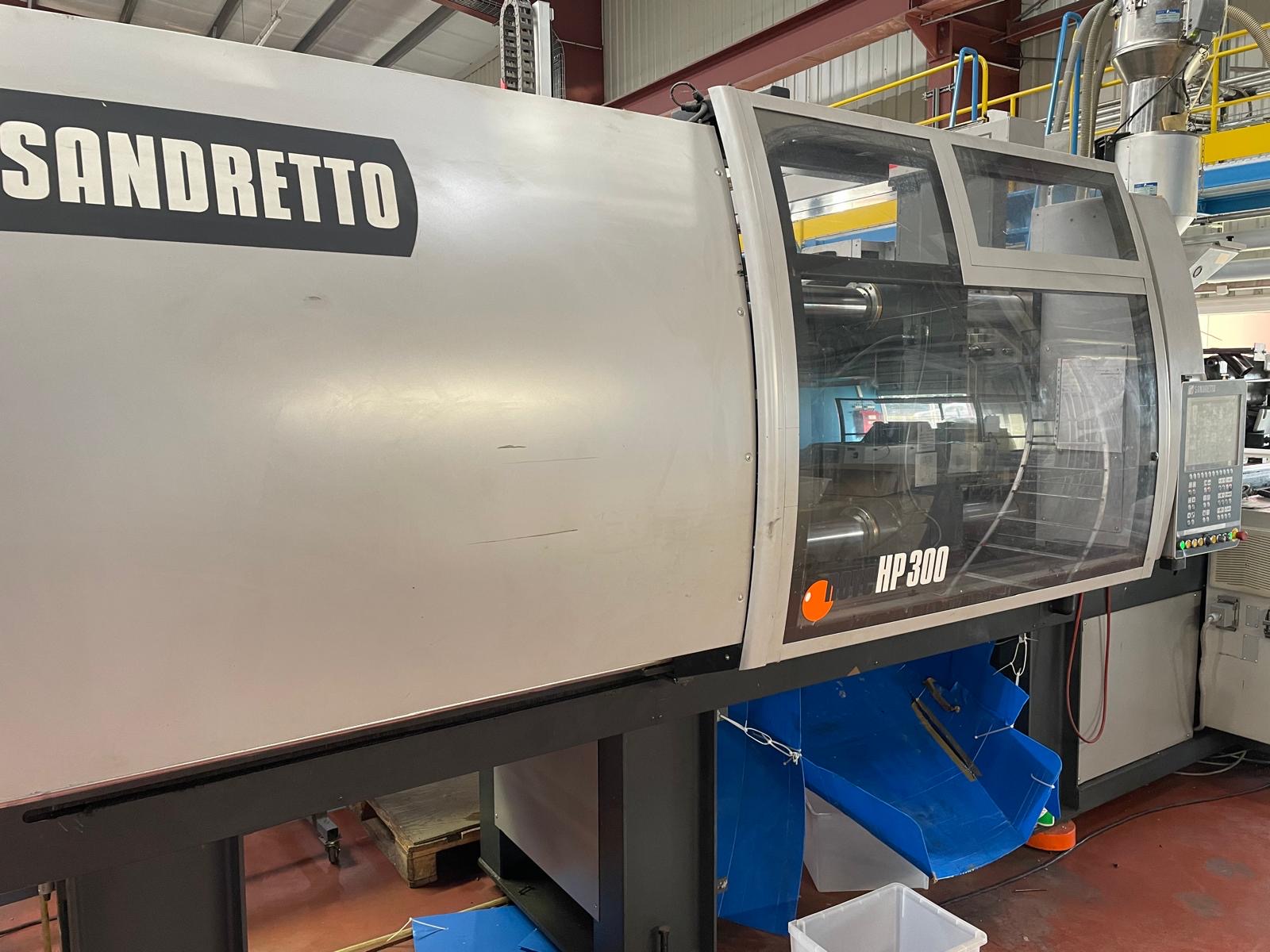 Presse à injecter SANDRETTO SANDRETTO SERIE 9 - 300 T