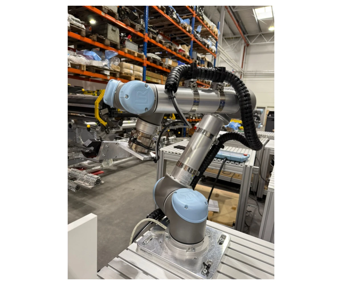 Robot industriel UNIVERSAL UR5-CB3.1