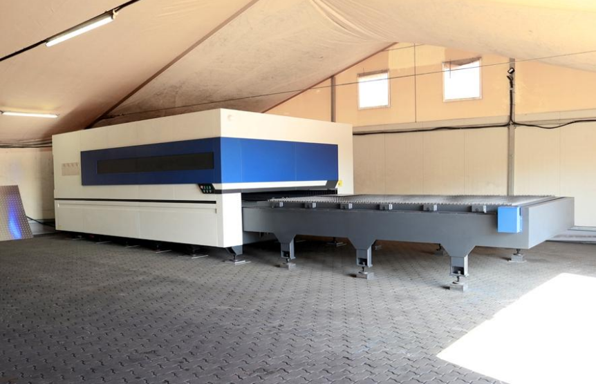 Machine de découpe laser Cheeron QY-LC1500-2540 Bonne affaire