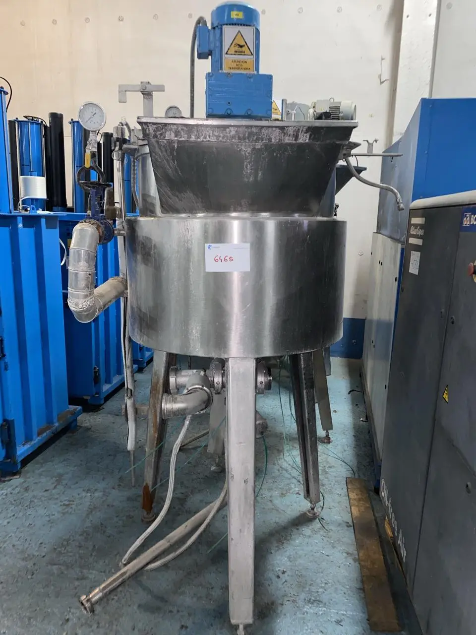 RÉACTEUR EN ACIER INOXYDABLE 230 LITRES AVEC AGITATION ET COQUE D'OCCASION_99