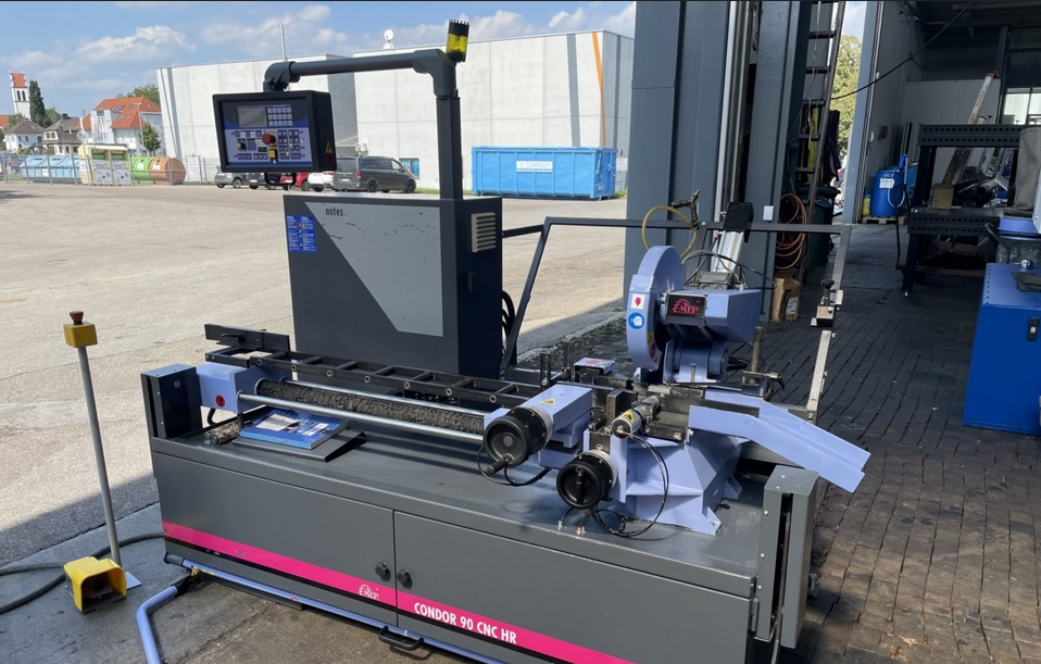 Scie à métal MEP CONDOR 90 CNC LR