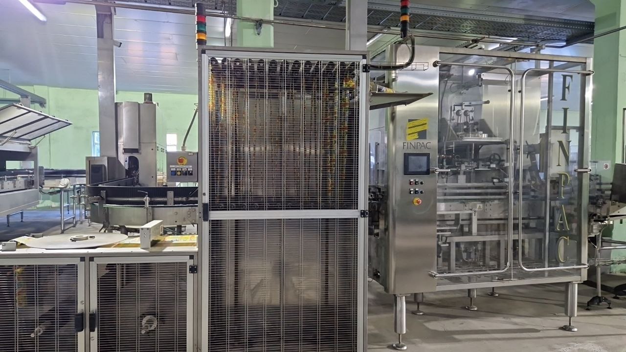 Unité d'embouteillage KHS Europool PET filling line for hotfill and coldfill