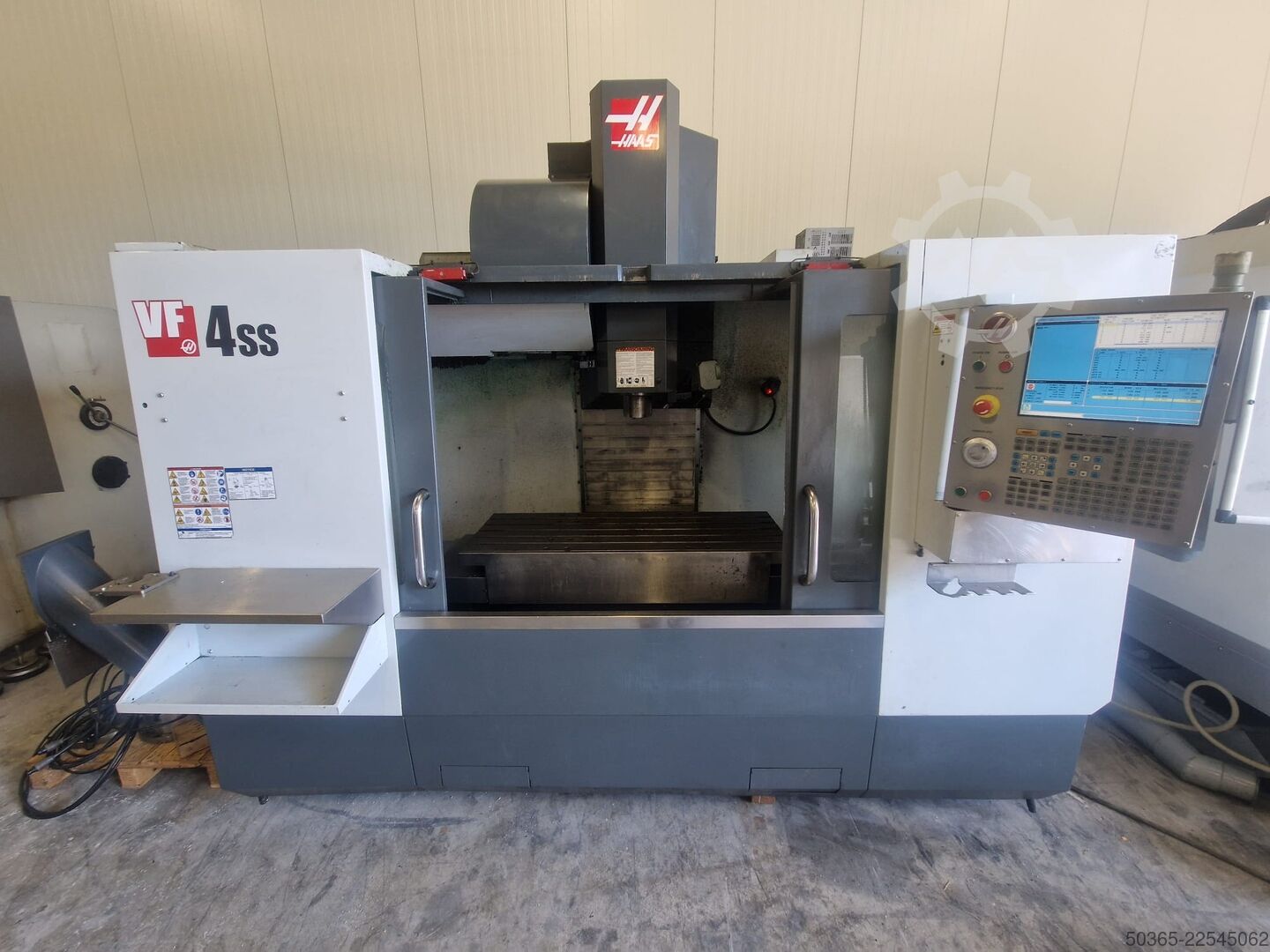 Vertical machining center Haas VF4SS