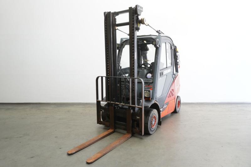 Chariot élévateur diesel Linde H 25 D EVO 392-02