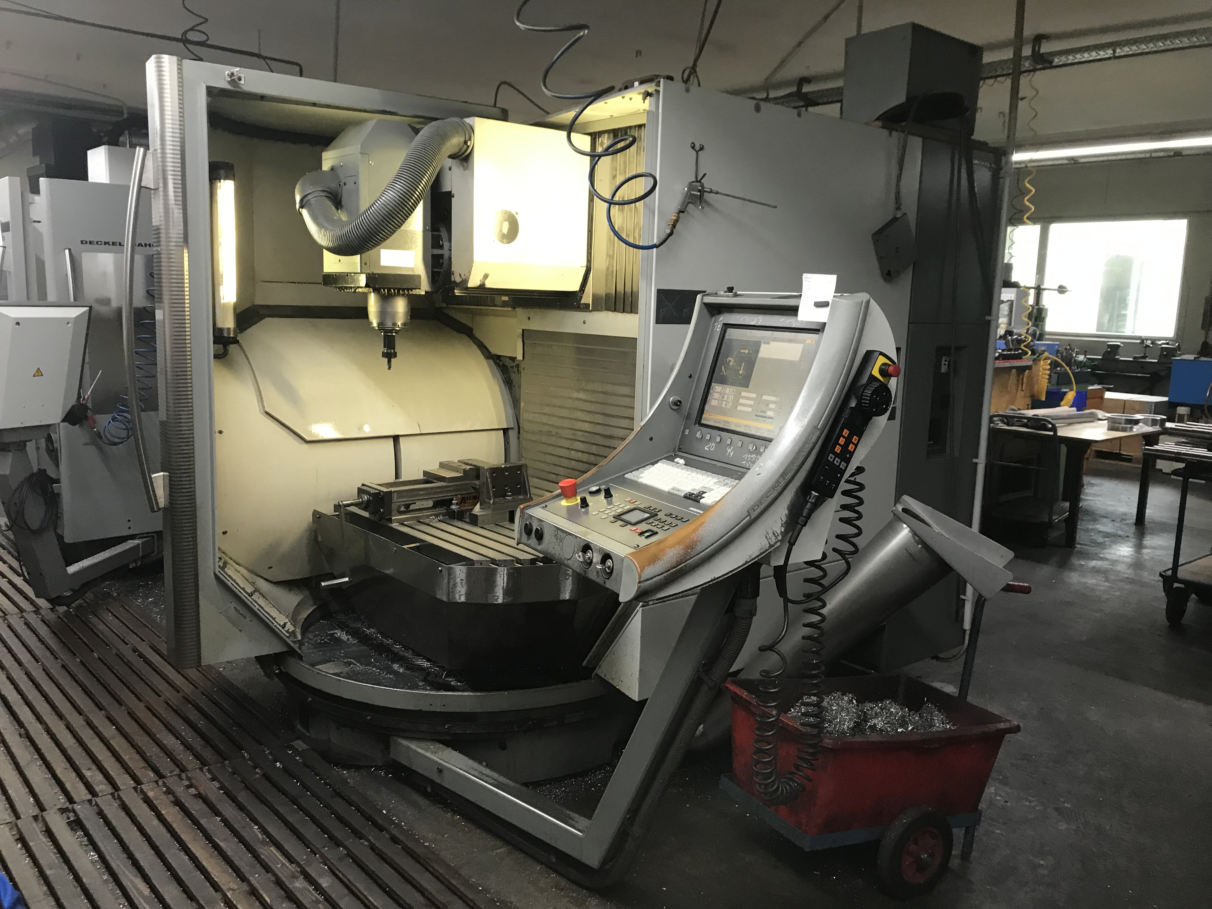 Centre d'usinage vertical Deckel Maho DMU 60T - 4 Axis