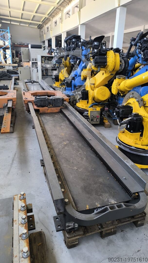 Industrial robot KUKA KL 1500/3T LINEAR UNIT 8 METER