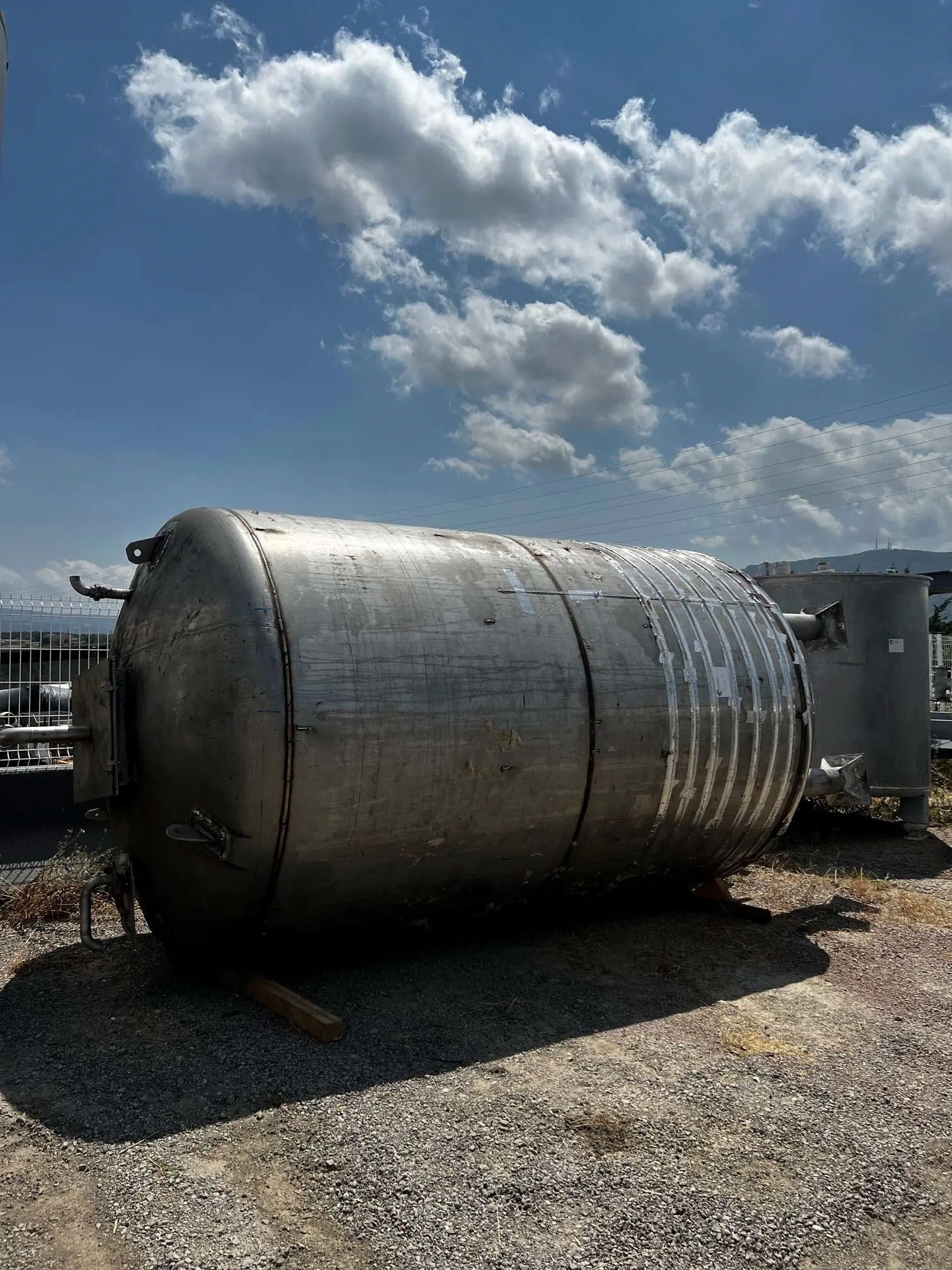 CUVE EN ACIER INOXYDABLE 304 D'OCCASION 12 000 LITRES_94