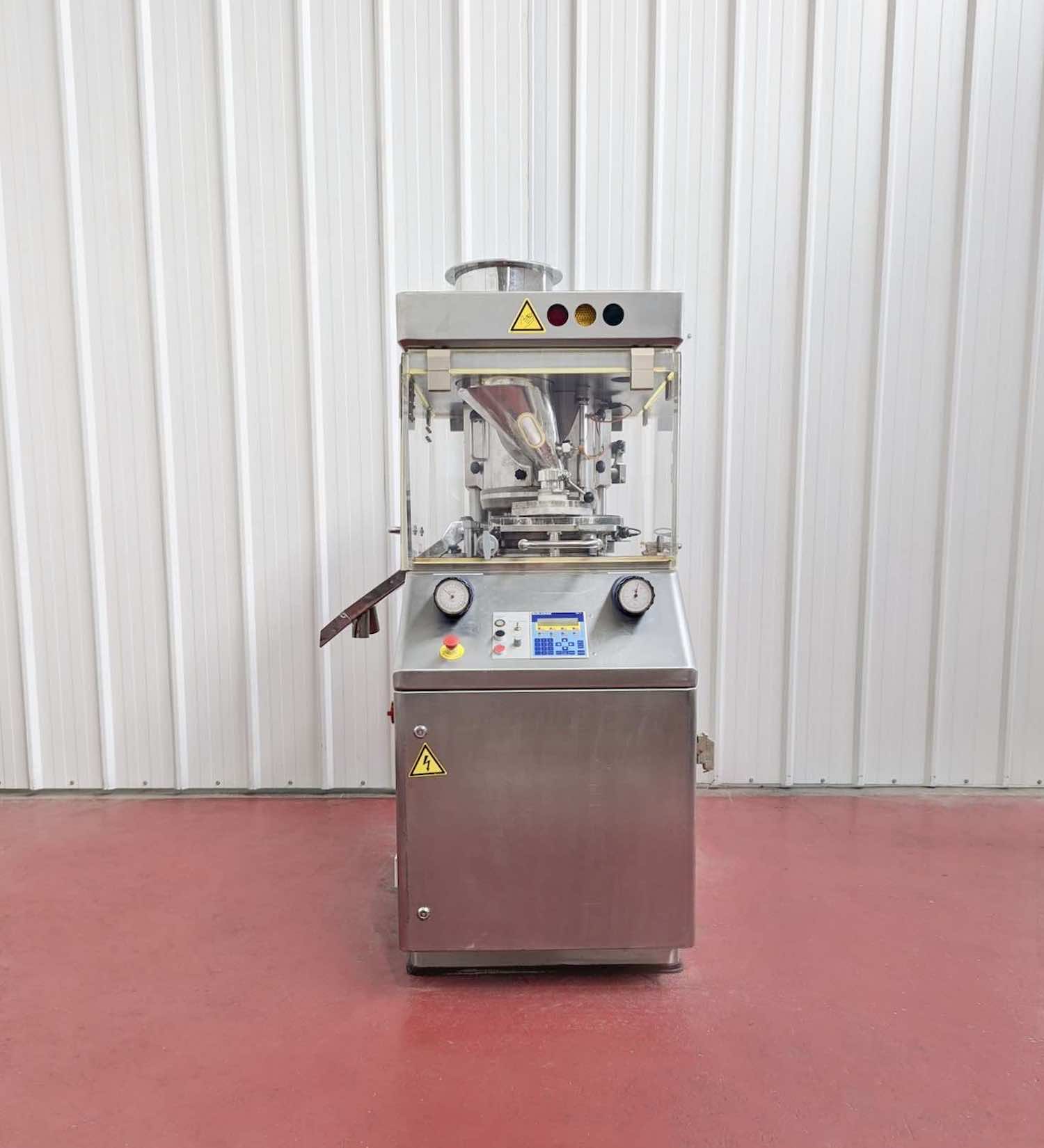 Presse à comprimés Kilian E150 plus d'occasion