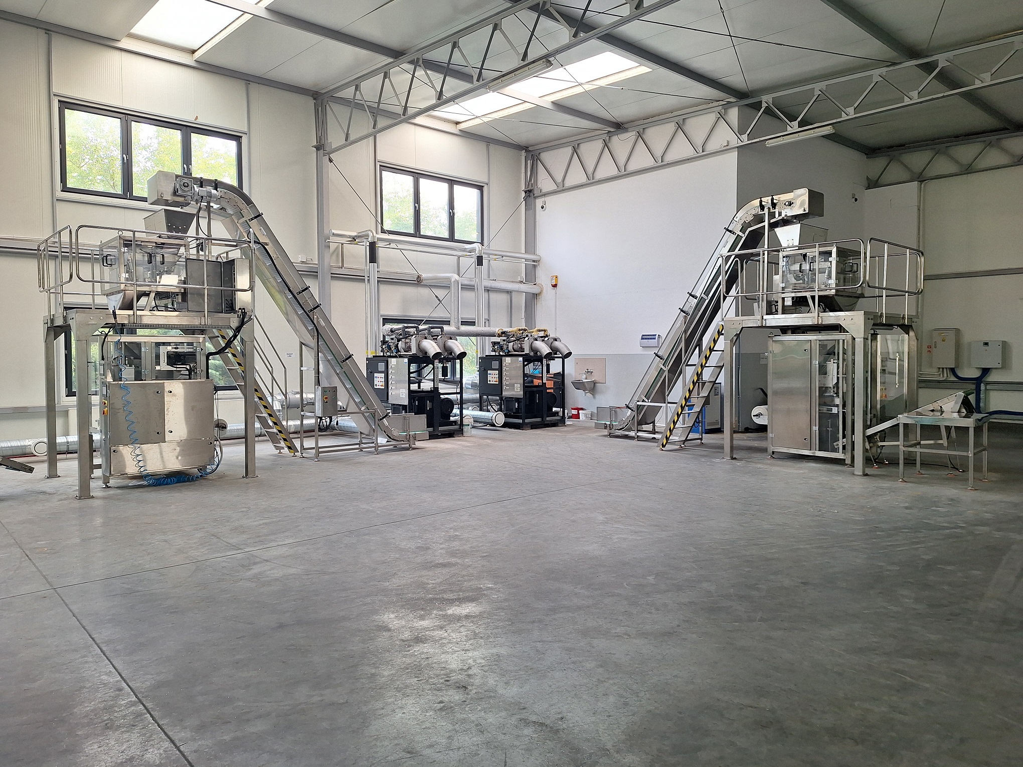 ColdJet-Chart Ferox-Olivo P1500-VT25/22, BAC600 et BAC 420 : ligne de production complète pour la fabrication de pastilles de glace carbonique et leur conditionnement dans des sachets en plastique