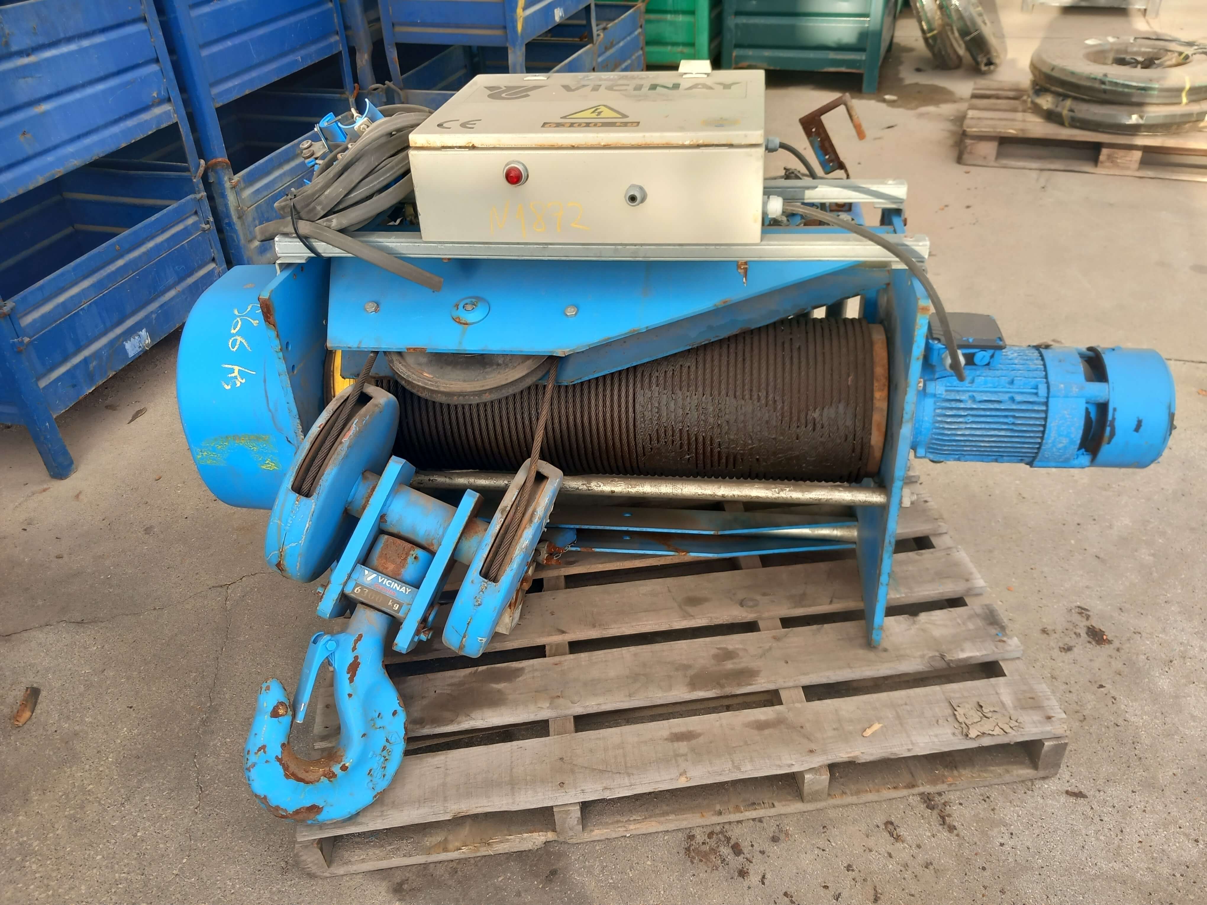 Machine de manutention VICINAY 6.3-ton steel cable winch