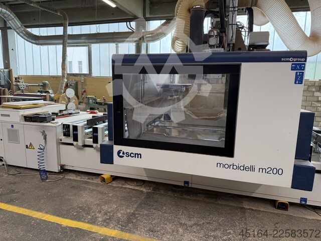 CNC machining center Morbidelli M 200