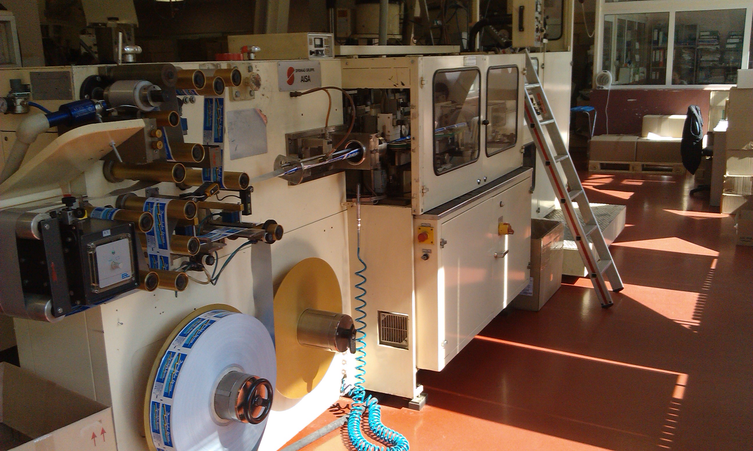 Machine plastique Aisa Switzerland SAESA 80 Tube making machine for ABL tubes