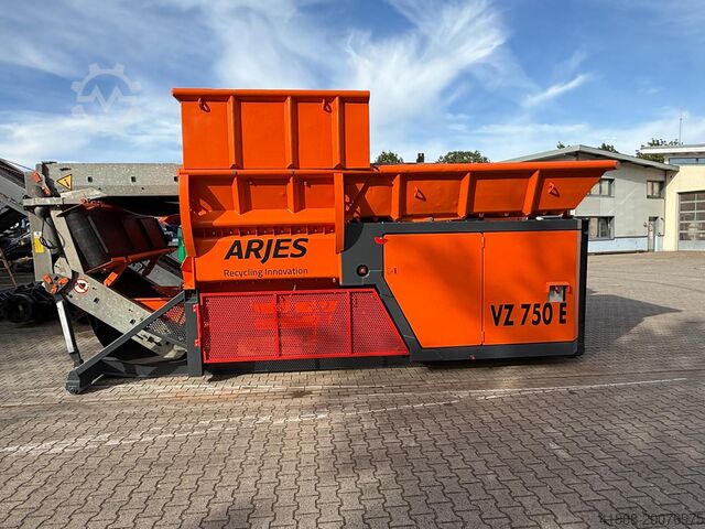 Mobile shredder with electric drive. ARJES VZ 750 E