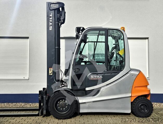 Electric forklift – 4th valve – battery at 78% STILL RX 60-40