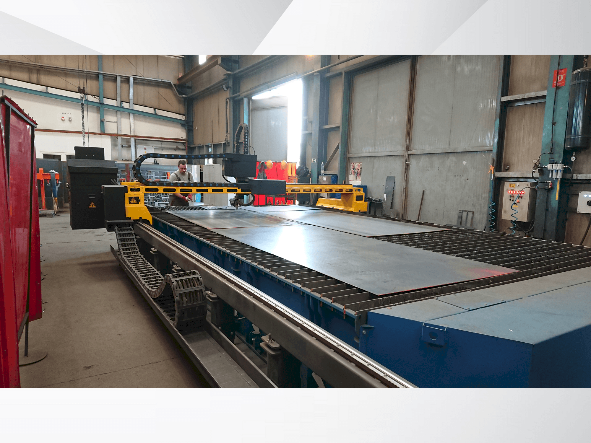 Machine de découpe au plasma AJAN PP 260 A-5T